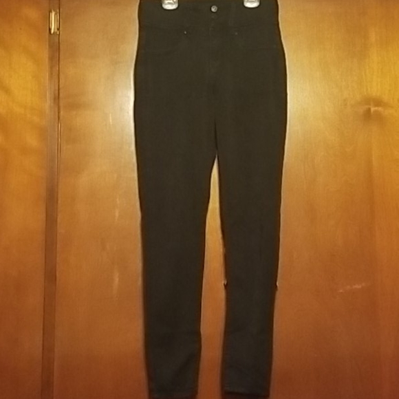 Wallflower pants ( feel like a knit material ) - Picture 1 of 4